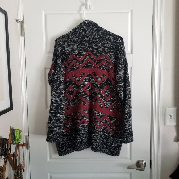 Great cardigan with Southwest design - Picture 4 of 5